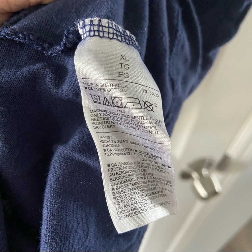 Old Navy Tshirt Size XL - Picture 7 of 7